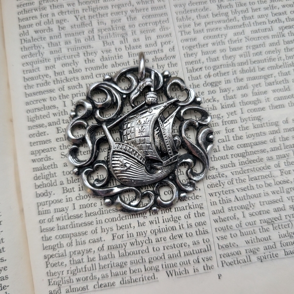 Vintage Silver Nautical Pendant - Picture 3 of 8